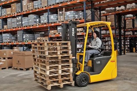 A Guide to Material Handling Equipment and Systems
